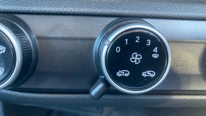 Vauxhall Frontera 83kW Design 44kWh 5dr Auto Electric Estate